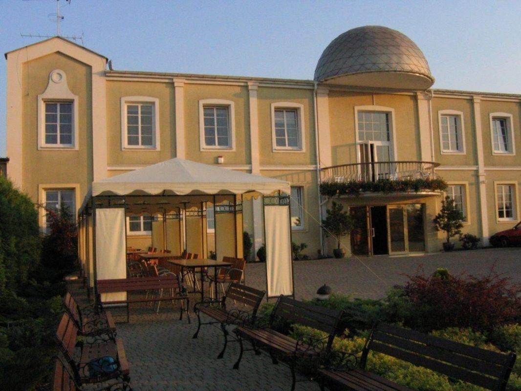 Fokus Otel Skierniewice Dış mekan fotoğraf
